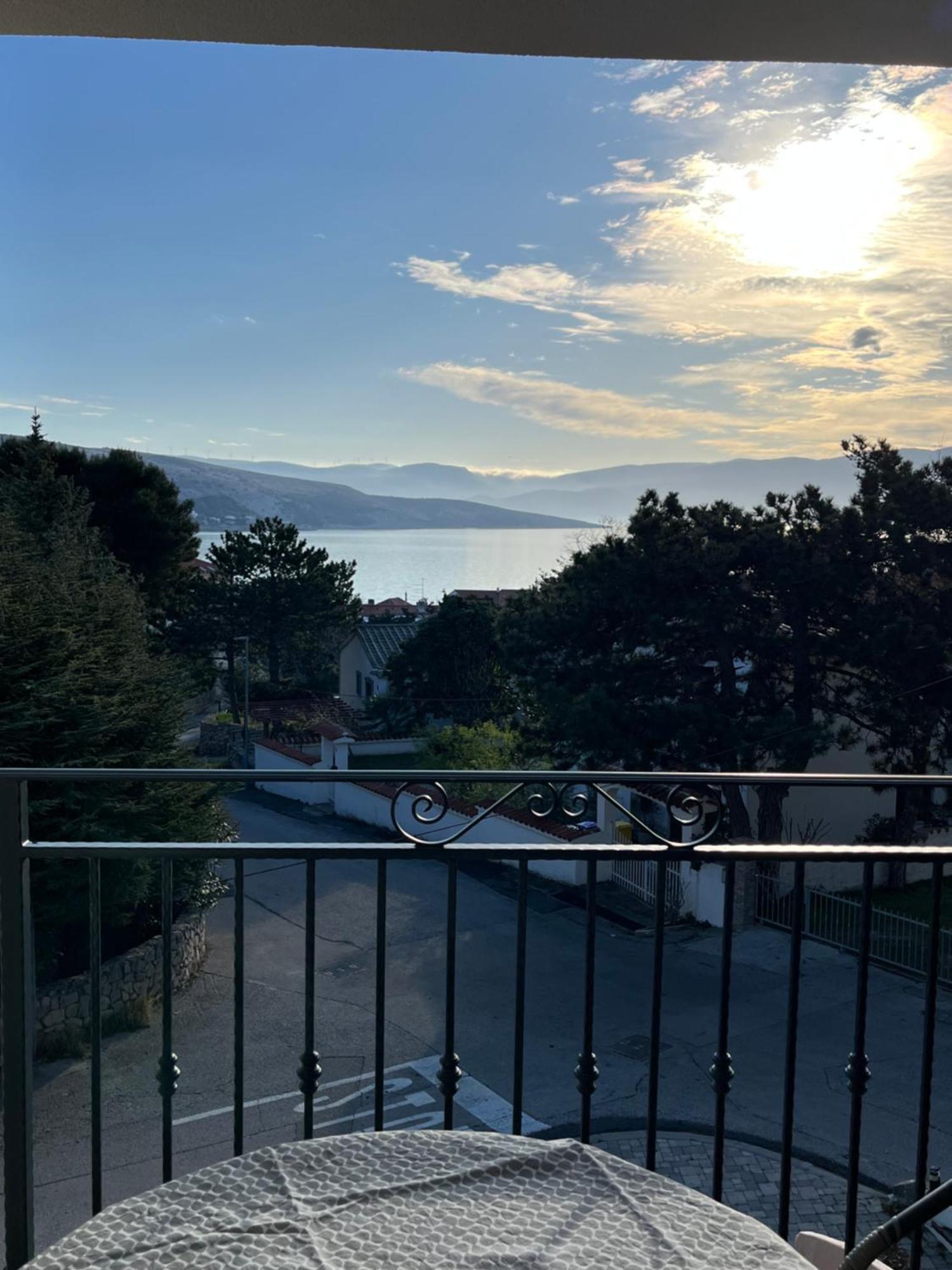 Apartments Amore Baška Exteriör bild