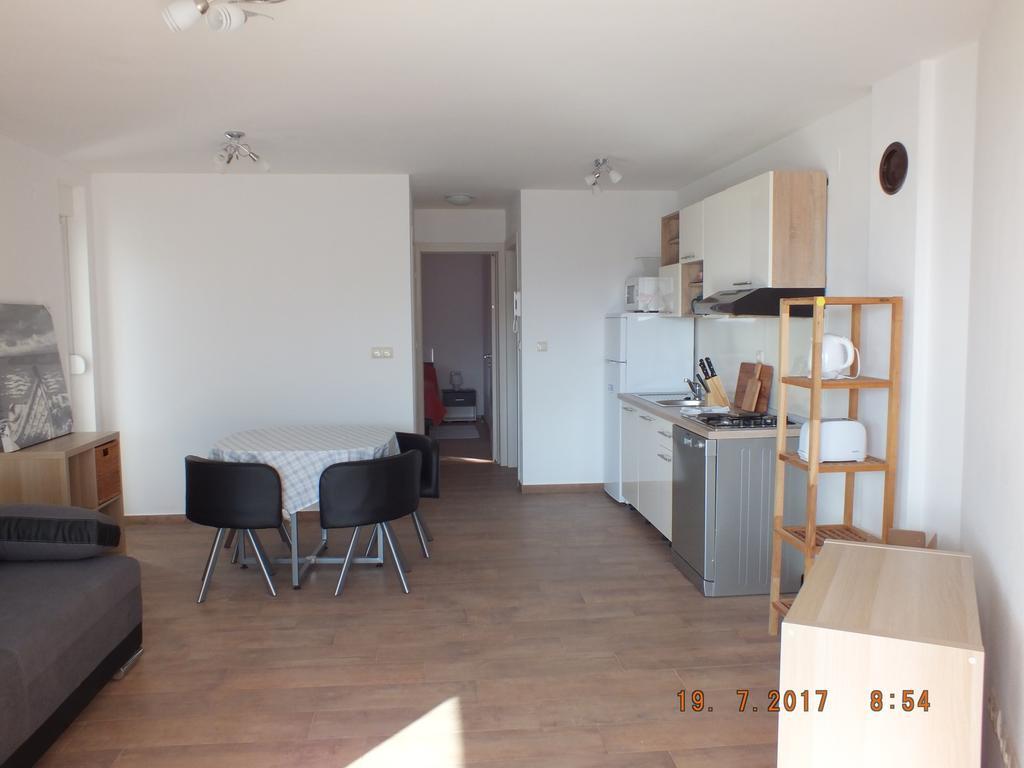 Apartments Amore Baška Exteriör bild